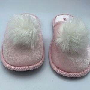Victoria’s Secret size large pink slippers tradwife, faux fur , princess